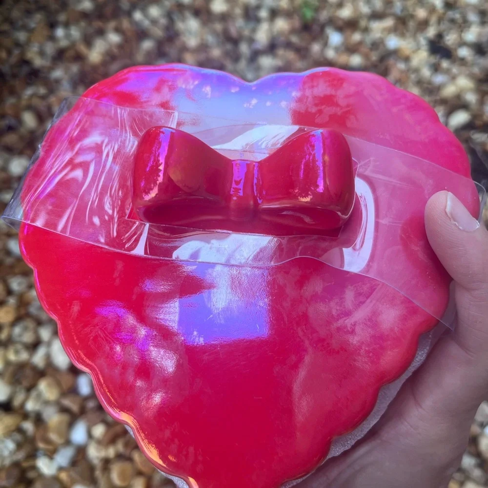 Target Bullseye Valentines Day heart canister💋
